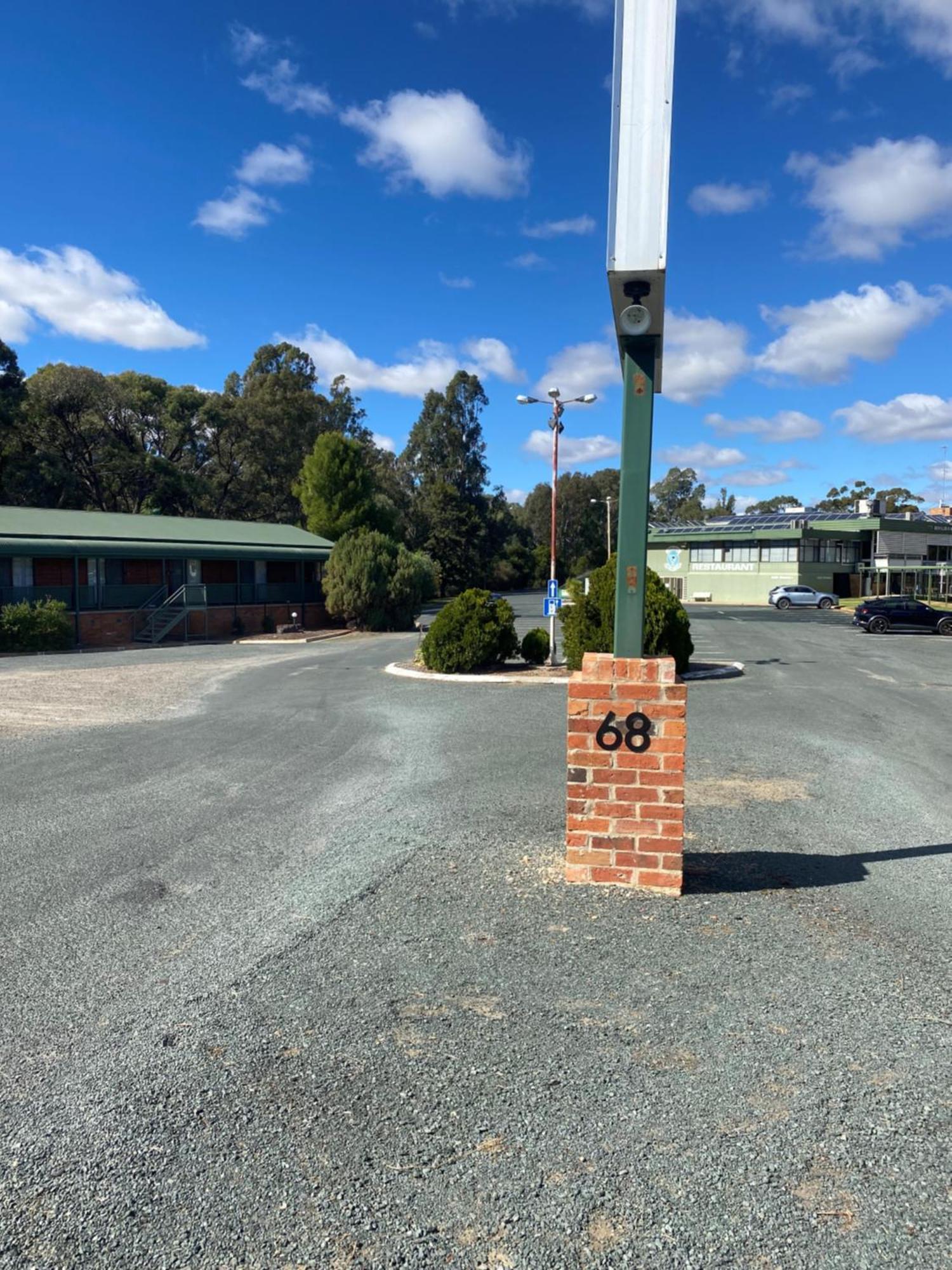 Deniliquin Country Club Motor Inn Dış mekan fotoğraf